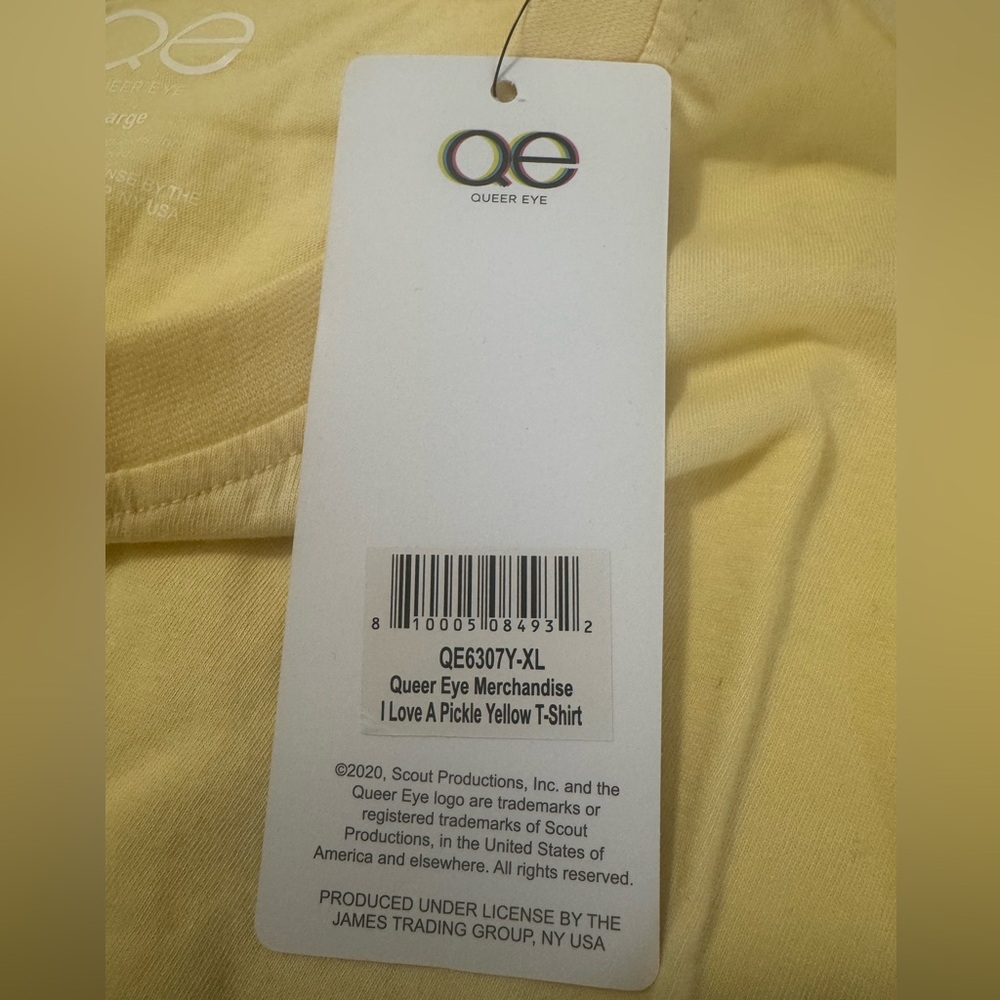 Queer Eye Antonio’s I Love A Pickle Graphic Tee - Picture 4 of 8